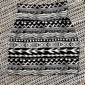 Black and White Patterned Women'sMini Skirt